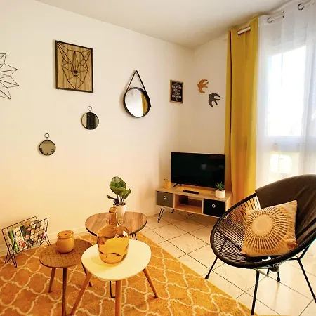Studio Bis 32m2 Au Calme Situe Au Centre De *